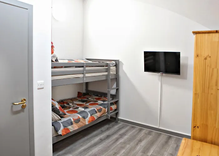 Aunt Rachel\'S Barn Hostel